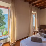 Front With Private Funicular By Rent Appartement