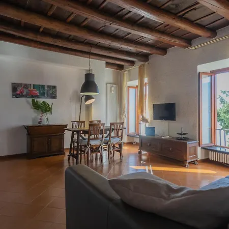 Apartment Front With Private Funicular By Rent *
