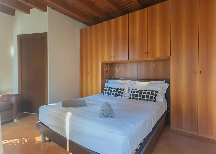 Apartment Front With Private Funicular By Rent *