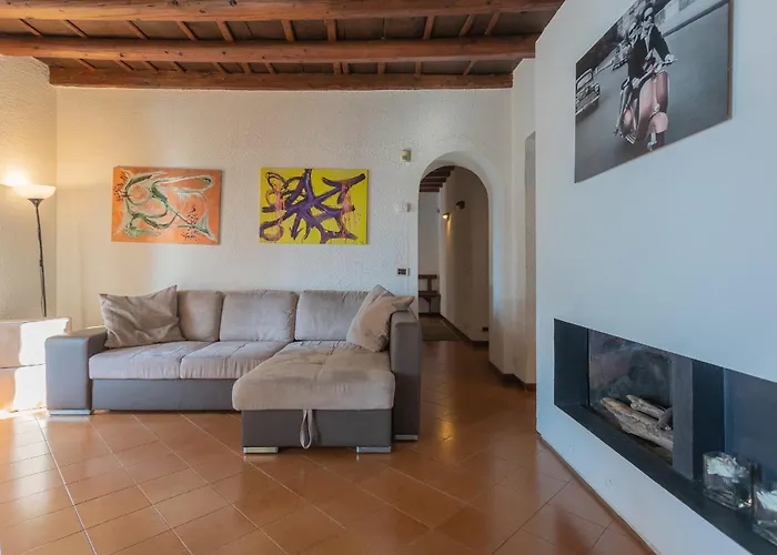 Apartment Front With Private Funicular By Rent *